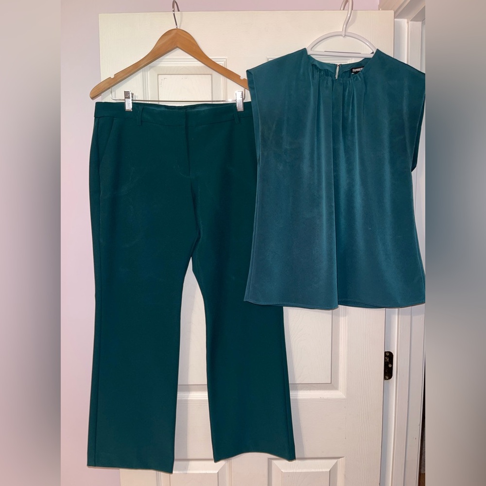 Express Teal Women's Pants 14 short and matching Top (large) Set